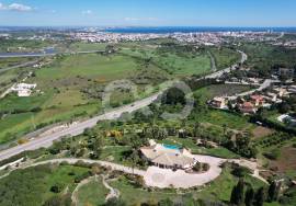 3 Bedroom Country House with Sea View – Near Lagos