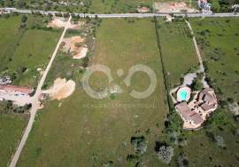 2.8 Hectares of Land with building permission and project 5minutes from the centre of Luz