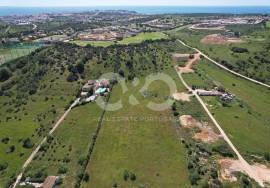 2.8 Hectares of Land with building permission and project 5minutes from the centre of Luz