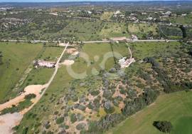 2.8 Hectares of Land with building permission and project 5minutes from the centre of Luz