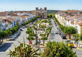 Renovated 2 bedroom apartment with open views in the center of Vila Viçosa Renovated 2 bedroom apartment with open views in the center of Vila Viçosa