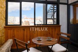 Renovated 2 bedroom apartment | Next to the Pestana Palace Hotel.