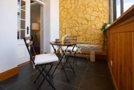 Renovated 2 bedroom apartment | Next to the Pestana Palace Hotel.