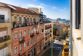 Renovated 2 bedroom apartment | Next to the Pestana Palace Hotel.