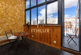 Renovated 2 bedroom apartment | Next to the Pestana Palace Hotel.