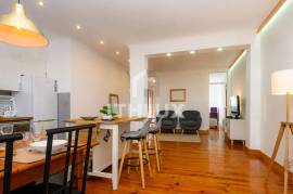 Renovated 2 bedroom apartment | Next to the Pestana Palace Hotel.