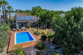 Charming Algarve Country Home with Swimming Pool, Fish Pond & Beautiful Gardens near São Brás de Alportel Charming Algarve Country Home with Swimming Pool, Fish Pond & Beautiful Gardens near São Brás de Alportel