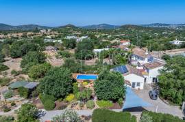Charming Algarve Country Home with Swimming Pool, Fish Pond & Beautiful Gardens near São Brás de Alportel
