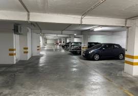 Covered parking with 15 m2 located on Rua do Mocimento das Forças Armadas in the epicenter of Albufeira Covered parking with 15 m2 located on Rua do Mocimento das Forças Armadas in the epicenter of Albufeira