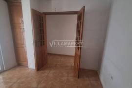 Urban banking building consisting of 2 floors located in a consolidated residential area in Brejos de Azeitão Urban banking building consisting of 2 floors located in a consolidated residential area in Brejos de Azeitão