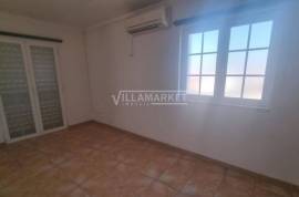 Urban banking building consisting of 2 floors located in a consolidated residential area in Brejos de Azeitão Urban banking building consisting of 2 floors located in a consolidated residential area in Brejos de Azeitão
