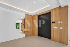 Contemporary 4 Bedroom Villa with Infinity Pool, Vilamoura Contemporary 4 Bedroom Villa with Infinity Pool, Vilamoura