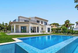 Contemporary 4 Bedroom Villa with Infinity Pool, Vilamoura Contemporary 4 Bedroom Villa with Infinity Pool, Vilamoura