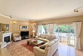 3 Bedroom Villa with Pool 50 Meters from the Golf Course, Vilamoura 3 Bedroom Villa with Pool 50 Meters from the Golf Course, Vilamoura