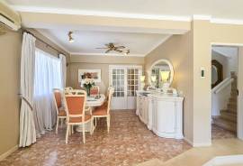 3 Bedroom Villa with Pool 50 Meters from the Golf Course, Vilamoura 3 Bedroom Villa with Pool 50 Meters from the Golf Course, Vilamoura