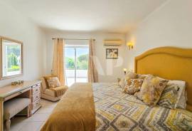 3 Bedroom Villa with Pool 50 Meters from the Golf Course, Vilamoura 3 Bedroom Villa with Pool 50 Meters from the Golf Course, Vilamoura