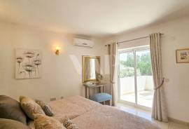 3 Bedroom Villa with Pool 50 Meters from the Golf Course, Vilamoura 3 Bedroom Villa with Pool 50 Meters from the Golf Course, Vilamoura