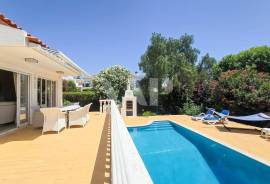 3 Bedroom Villa with Pool 50 Meters from the Golf Course, Vilamoura 3 Bedroom Villa with Pool 50 Meters from the Golf Course, Vilamoura