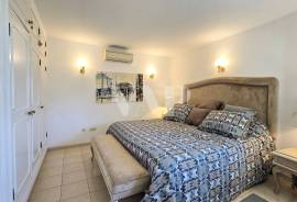 3 Bedroom Villa with Pool 50 Meters from the Golf Course, Vilamoura 3 Bedroom Villa with Pool 50 Meters from the Golf Course, Vilamoura