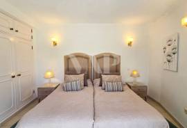 3 Bedroom Villa with Pool 50 Meters from the Golf Course, Vilamoura 3 Bedroom Villa with Pool 50 Meters from the Golf Course, Vilamoura