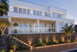 Private Retreat in Tabua – Ocean Views & Nature Private Retreat in Tabua – Ocean Views & Nature