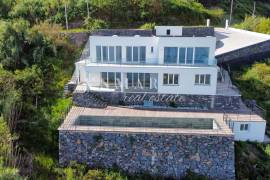 Private Retreat in Tabua – Ocean Views & Nature Private Retreat in Tabua – Ocean Views & Nature