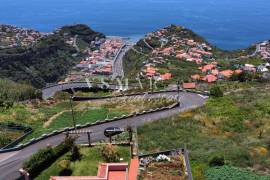 Land with Open Views and Excellent Sun Exposure in Ribeira Brava
