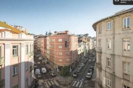 5 Bedroom Art Déco Apartment for Sale in Anjos, Lisbon | 197m² Luxury Heritage Property 5 Bedroom Art Déco Apartment for Sale in Anjos, Lisbon | 197m² Luxury Heritage Property