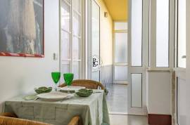5 Bedroom Art Déco Apartment for Sale in Anjos, Lisbon | 197m² Luxury Heritage Property 5 Bedroom Art Déco Apartment for Sale in Anjos, Lisbon | 197m² Luxury Heritage Property