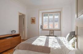 5 Bedroom Art Déco Apartment for Sale in Anjos, Lisbon | 197m² Luxury Heritage Property 5 Bedroom Art Déco Apartment for Sale in Anjos, Lisbon | 197m² Luxury Heritage Property