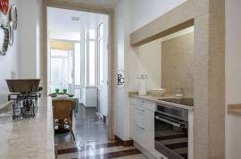 5 Bedroom Art Déco Apartment for Sale in Anjos, Lisbon | 197m² Luxury Heritage Property 5 Bedroom Art Déco Apartment for Sale in Anjos, Lisbon | 197m² Luxury Heritage Property