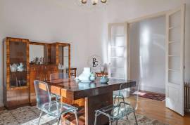 5 Bedroom Art Déco Apartment for Sale in Anjos, Lisbon | 197m² Luxury Heritage Property 5 Bedroom Art Déco Apartment for Sale in Anjos, Lisbon | 197m² Luxury Heritage Property