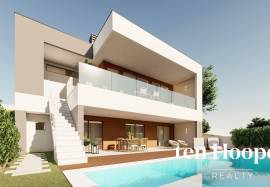 3-Bedroom Villa with Pool and Sea Views — Mexilhoeira Grande, Portimão