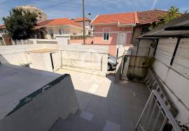 2 bedroom villa for rent with outdoor space next to the Salgueiros Metro 2 bedroom villa for rent with outdoor space next to the Salgueiros Metro