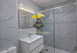 Renovated T2 with lake view in Renovated T2 with lake view in