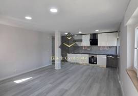 Renovated T2 with lake view in Renovated T2 with lake view in