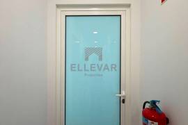 OFFICE IN CENTRAL AREA IN THE CENTER OF FUNCHAL OFFICE IN CENTRAL AREA IN THE CENTER OF FUNCHAL