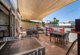 Guia - Commercial property with access to communal swimming pool Guia - Commercial property with access to communal swimming pool