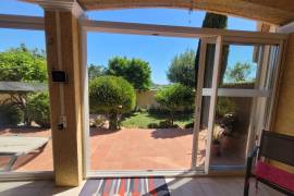 A Spacious House Offering 190 M2 Of Living Space On 1003 M2 Of Land, With Lovely Views And A Superb Landscaped Garden. A Spacious House Offering 190 M2 Of Living Space On 1003 M2 Of Land, With Lovely Views And A Superb Landscaped Garden.