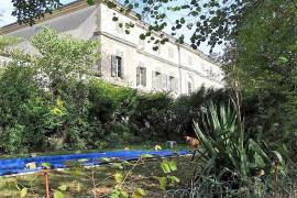 Stunning Domaine On The Canal Du Midi With Chateau, Cottages And Annexes On A Plot Of 5.63 Ha.