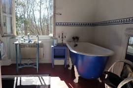 Stunning Domaine On The Canal Du Midi With Chateau, Cottages And Annexes On A Plot Of 5.63 Ha.