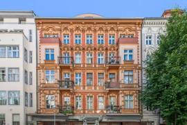 Vacant: Newly Renovated Spacious 3 Room Apartment in Moabit
