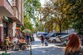 Vacant: Newly Renovated Spacious 3 Room Apartment in Moabit