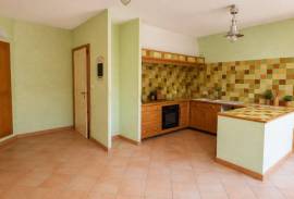 7 room, 208m2 House for sale in Lespignan - 189 000 € * 7 room, 208m2 House for sale in Lespignan - 189 000 € *