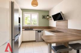 5 room, 118m2 Villa for sale in Magalas - 313 000 € * 5 room, 118m2 Villa for sale in Magalas - 313 000 € *