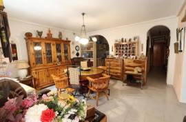listing listing