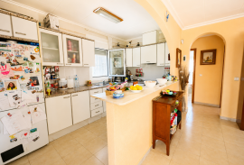 listing listing