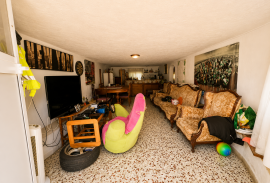 listing listing