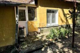 Renovated One-Storey House with 2,000 sq.m. Garden, Outbuildings and Garage – Ready to Move In