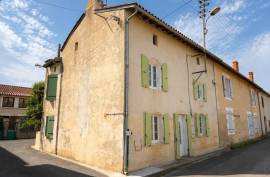 Spacious, Immaculately Maintained Home In Villefagnan  Move-in Ready - €138700